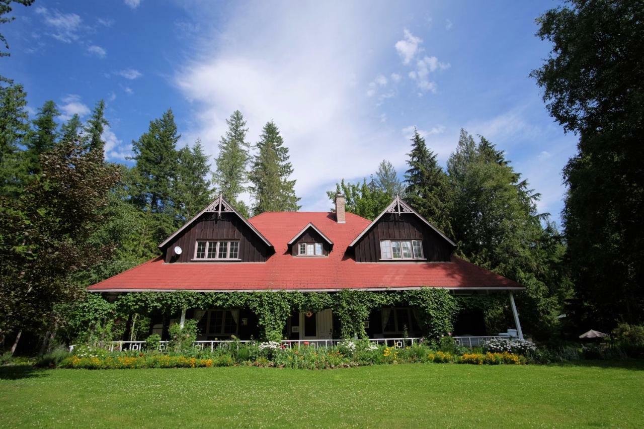 Wedgwood Manor And Glamping Retreat Hotel Crawford Bay Exterior photo